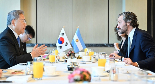 외교부, 한-아르헨티나 외교장관 조찬회담 개최