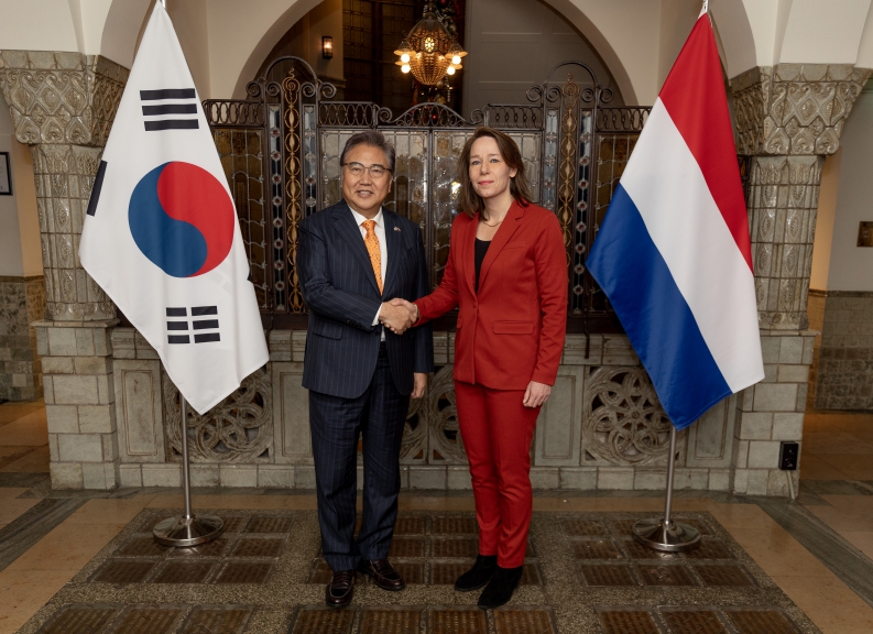 외교부, 한-네덜란드 외교장관 조찬 회담 개최
